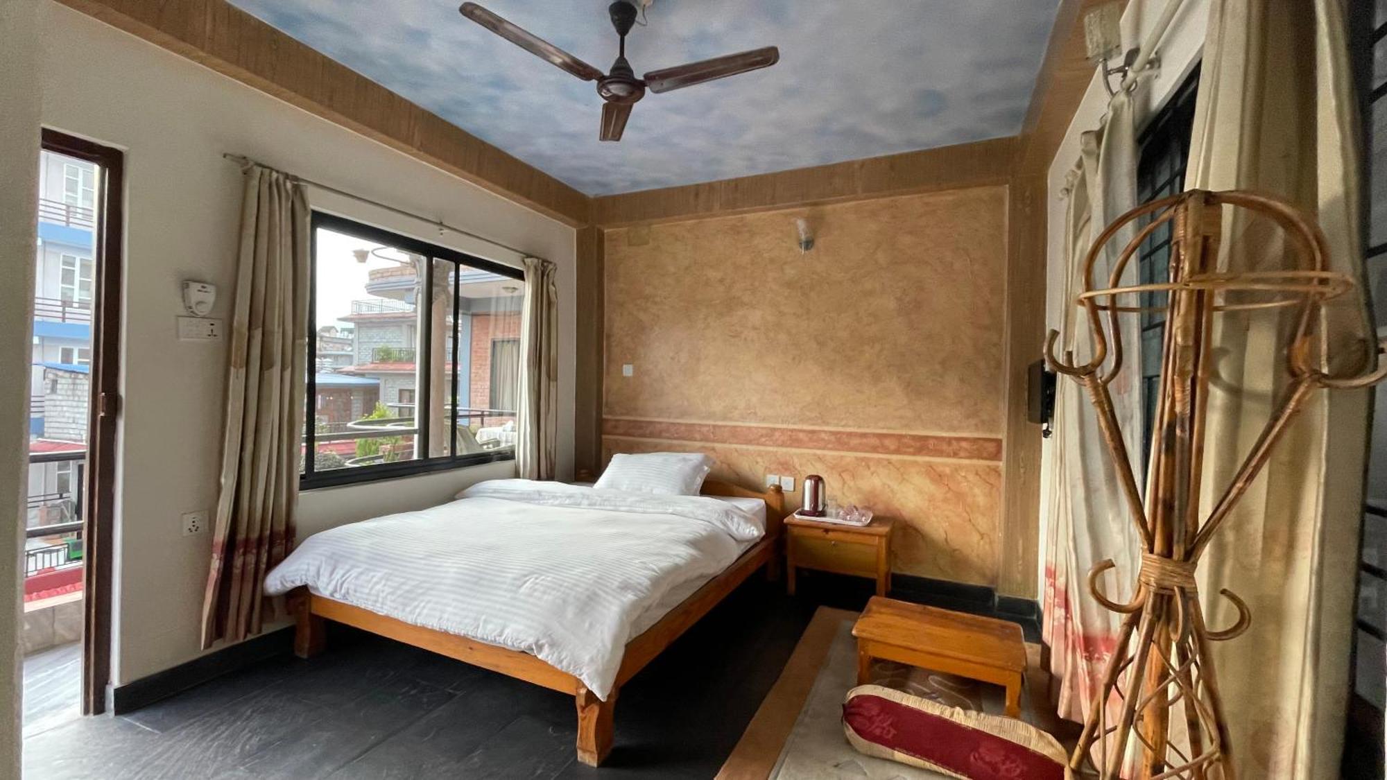 Hotel Hakoniwa Pokhara Exteriör bild