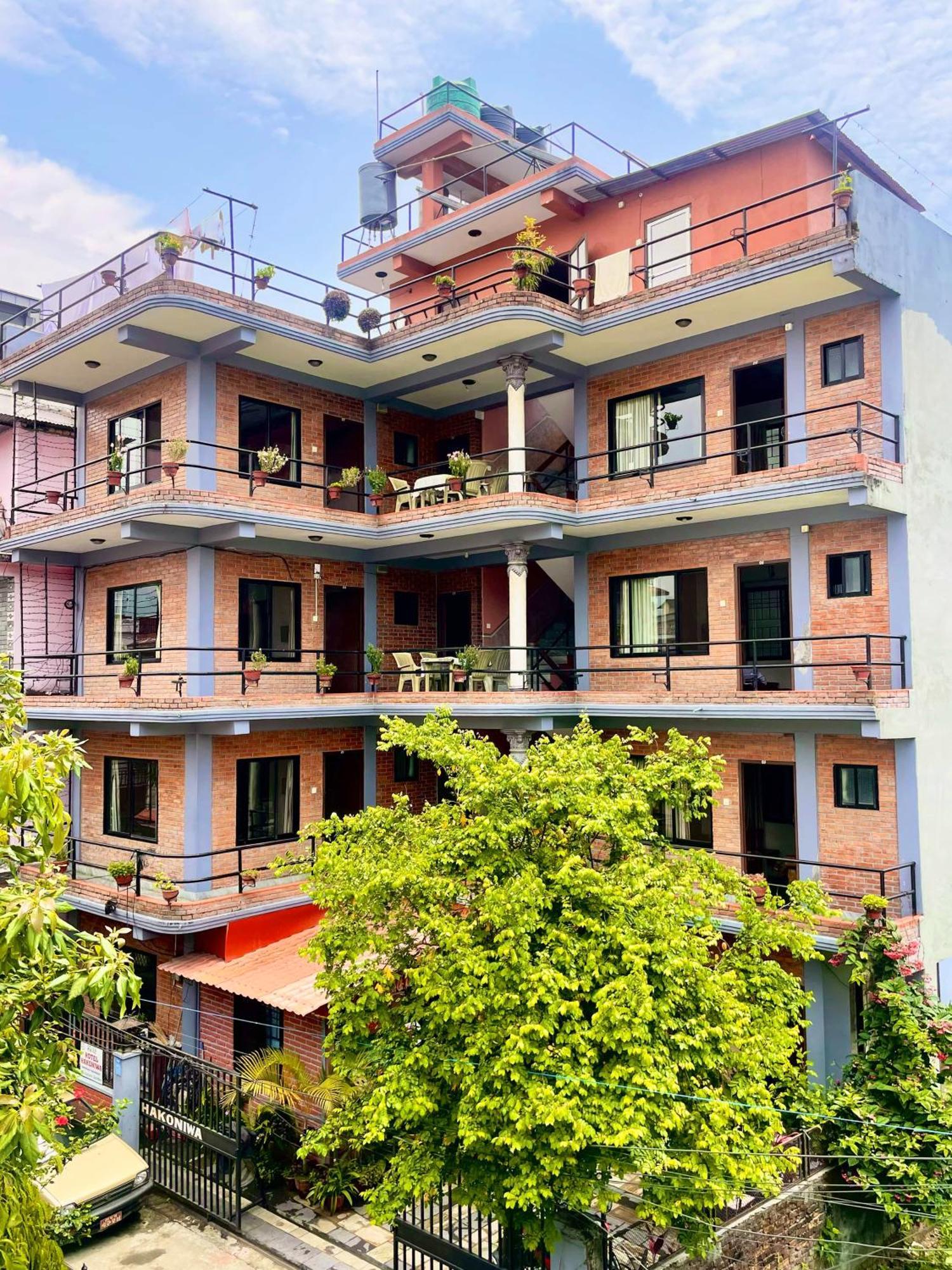 Hotel Hakoniwa Pokhara Exteriör bild
