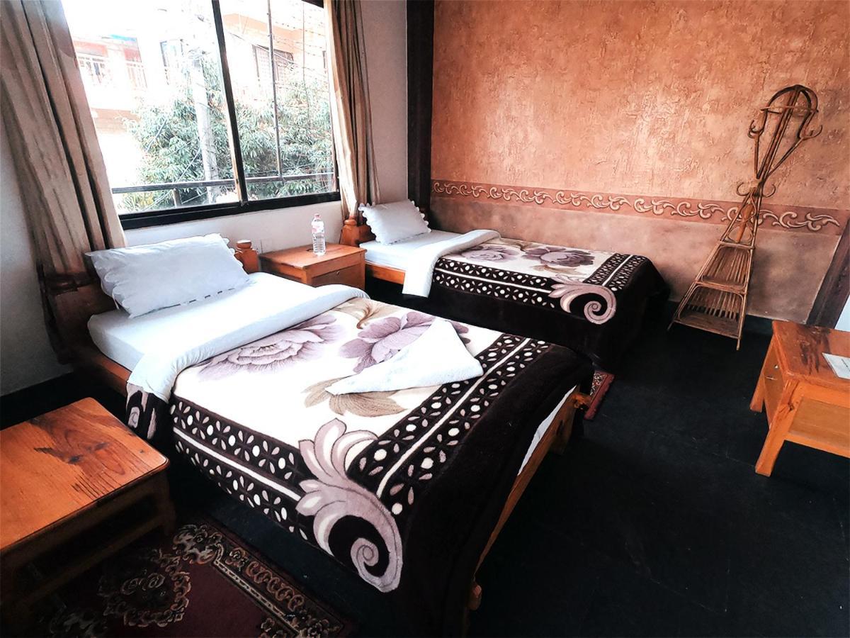 Hotel Hakoniwa Pokhara Exteriör bild