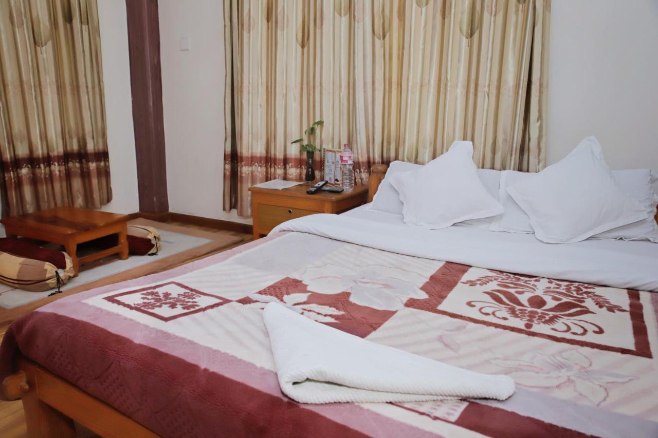 Hotel Hakoniwa Pokhara Exteriör bild